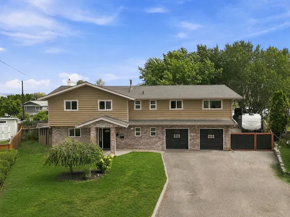 364 Collingwood Dr, Kamloops, BC V2B 6B3