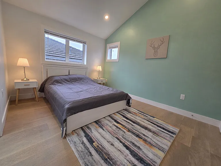 2881 Georgia St E — Photo 8