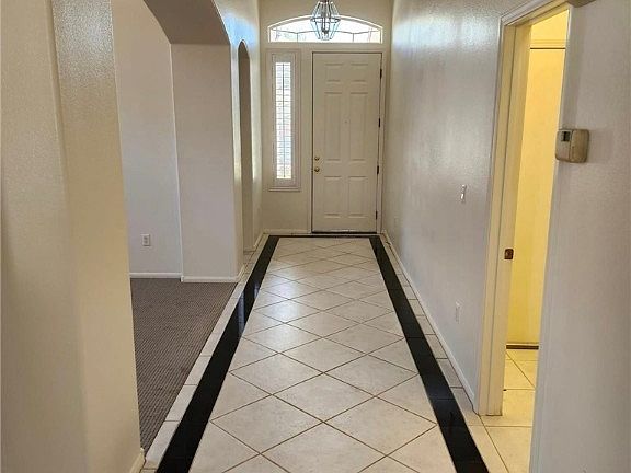 4th image of 4771 Norwegian St #0