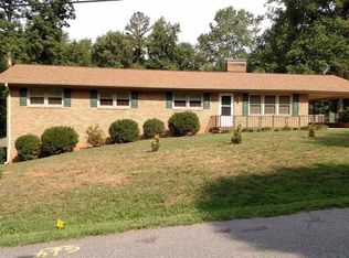 802 7th Ave SW, Conover, NC 28613