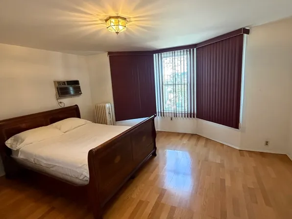 1028 81st Street image 13 of 18