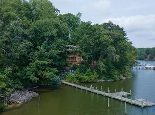 97 Overlook Ln, Burgess, VA 22432