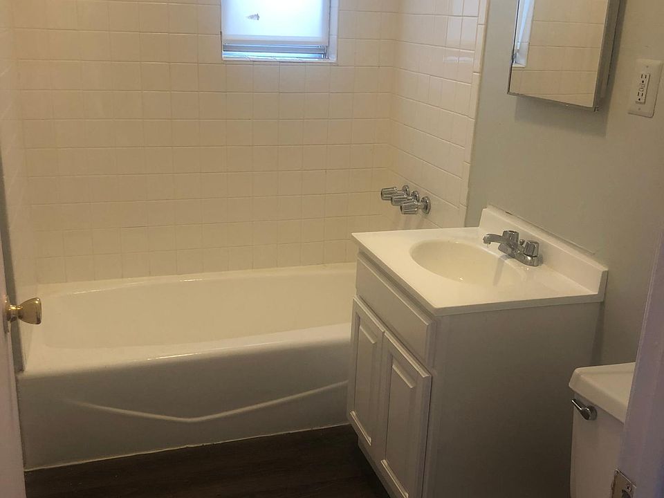 2nd image of 49 Bragaw Ave APT 10C
