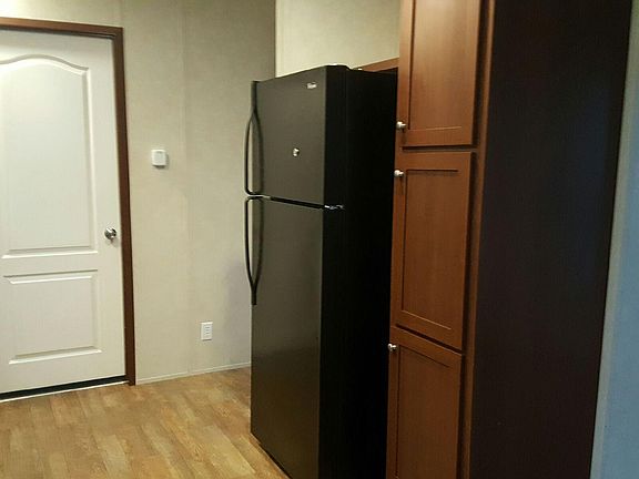2nd image of 28 Aspen Dr