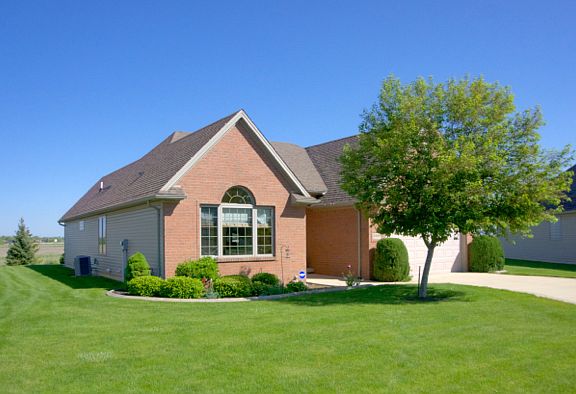3rd image of 14928 Lake Winds Dr