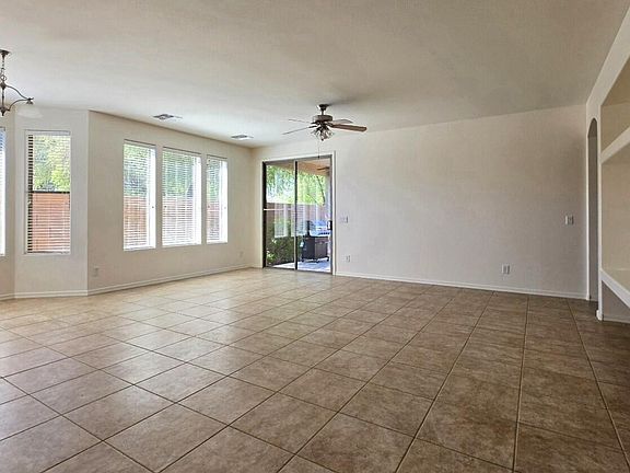 4th image of 2409 W BEVERLY Road