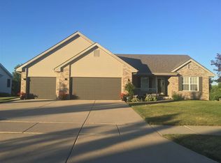 515 Cross Plains Rd, Rockford, IL 61107