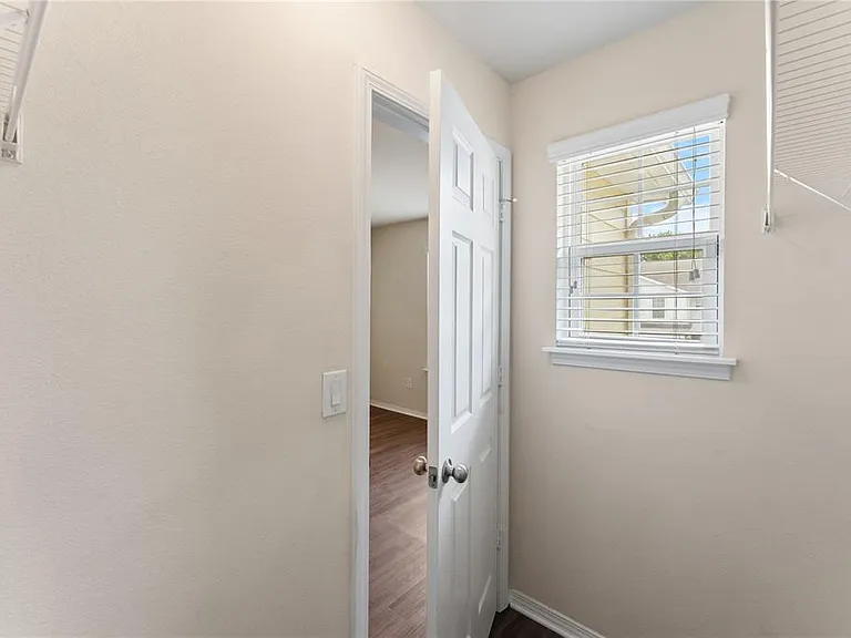 4912 White Sanderling Ct — Photo 27
