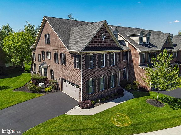5th image of 86 Rittenhouse Cir