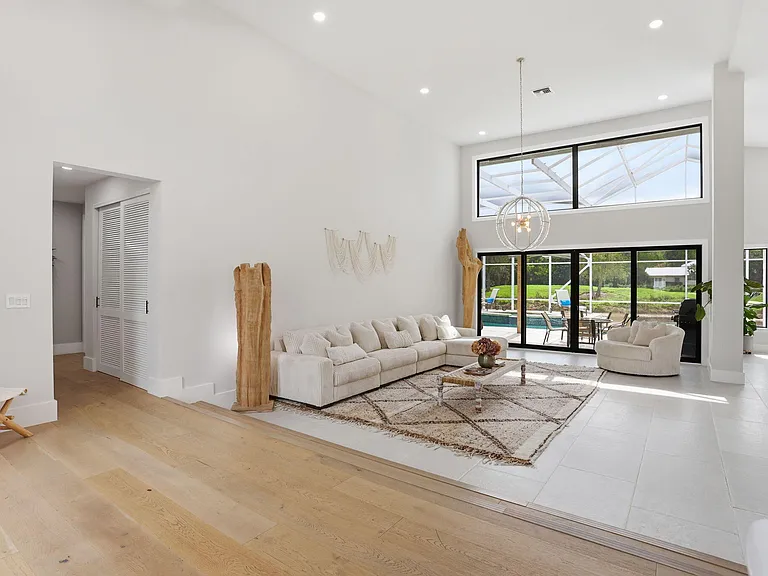 11180 Isle Brook Ct — Photo 11