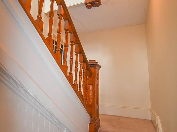 4th image of 109 W Church St APT 4