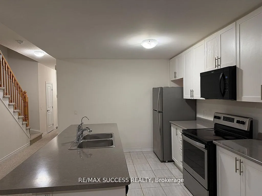 Building Photo - 77 Diana Ave #4