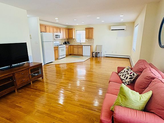 5th image of 775 E 185th St #2