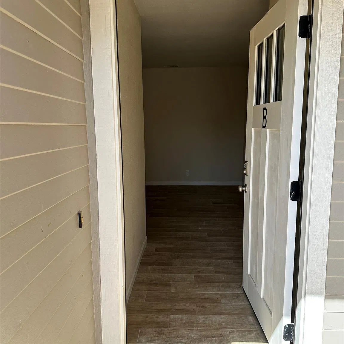 2 bed, 2.0 bath, 1050 sqft, $1,650 — Photo 2