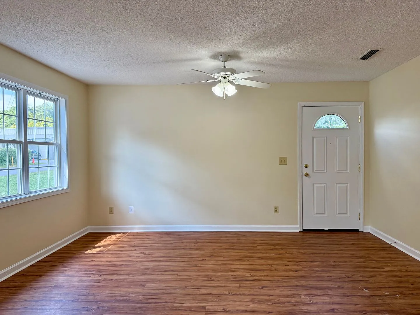 1108 Avenue B & 385 Woods Rd Lot 5 — Photo 2