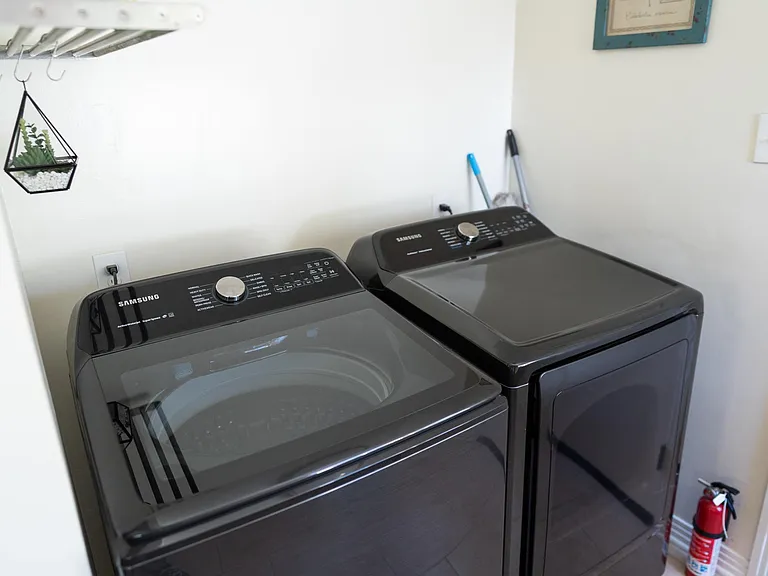 5756 Case Ave — Photo 9