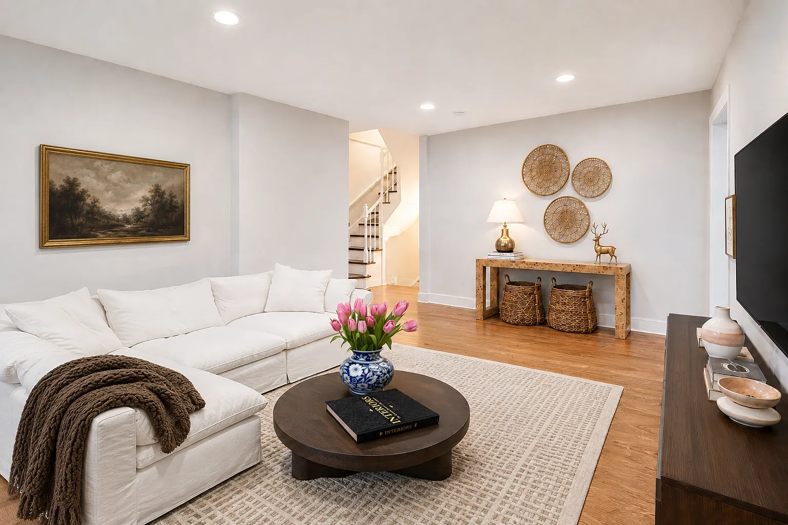 4 bed, 1.5 bath, 1600 sqft, $4,900 — Photo 1