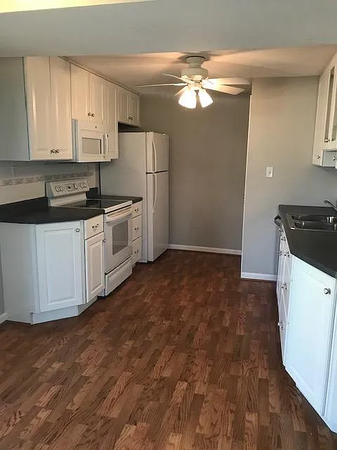 2 bed, 940 sqft, $1,625 — Photo 4