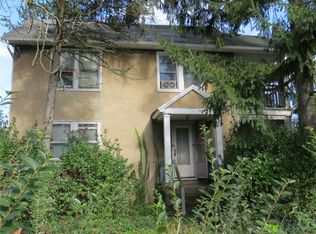 30 Grove Ave, Metuchen, NJ 08840