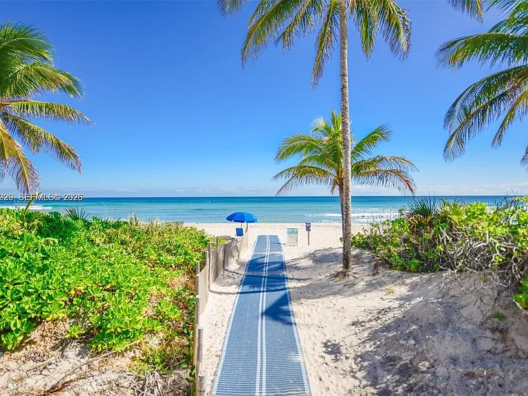 1950 S Ocean Dr #8K — Photo 24