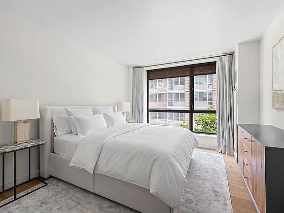 4th image of 540 W 28th St #3D