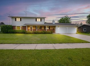 614 8th St, Fond Du Lac, WI 54935