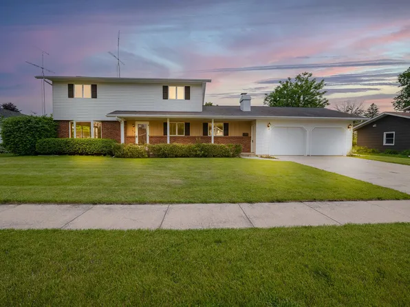 614 8th St, Fond Du Lac, WI 54935