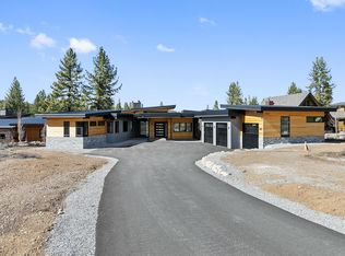11623 Henness Rd, Truckee, CA 96161