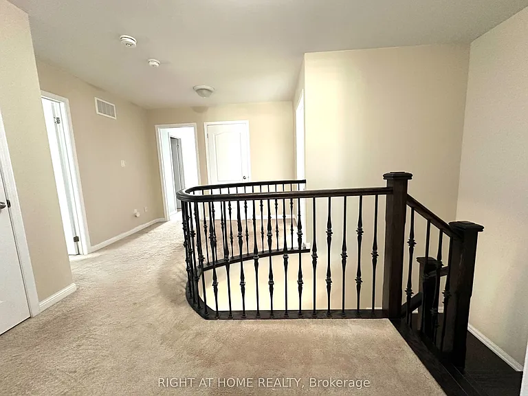 116 Hurst Dr — Photo 35