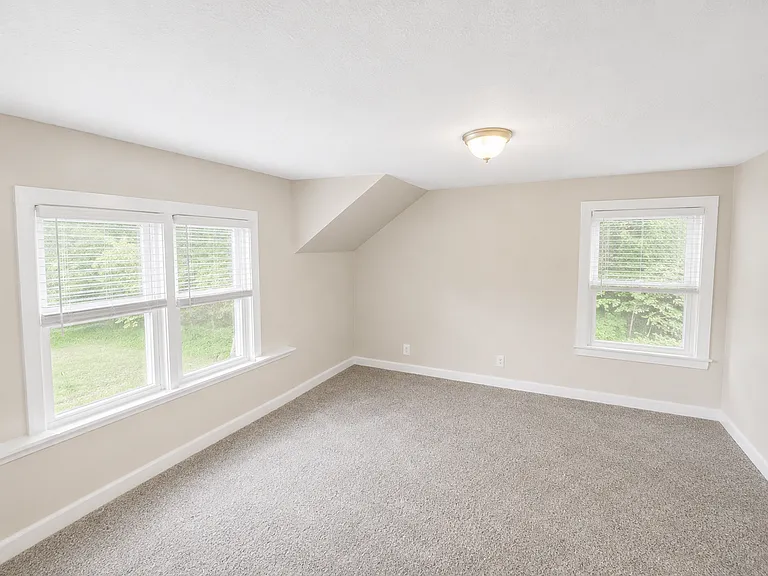 12384 N Mackinaw Hwy #2 — Photo 4