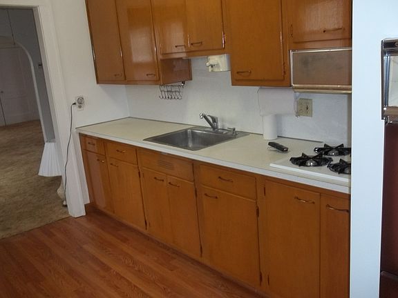 5th image of 9320 S Highland Ave