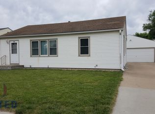 424 W 15th St, South Sioux City, NE 68776
