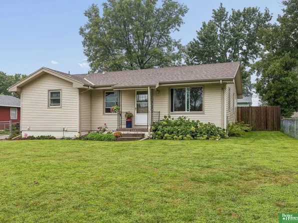 2212 Andies St, Plattsmouth, NE 68048