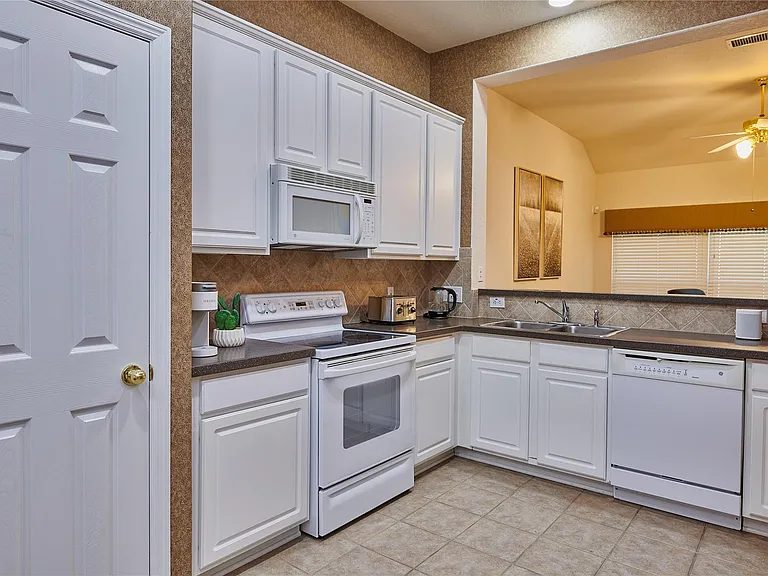 22 W Greenhill Terrace Pl — Photo 14