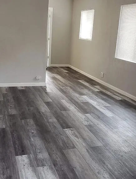 608 N Center St — Photo 4