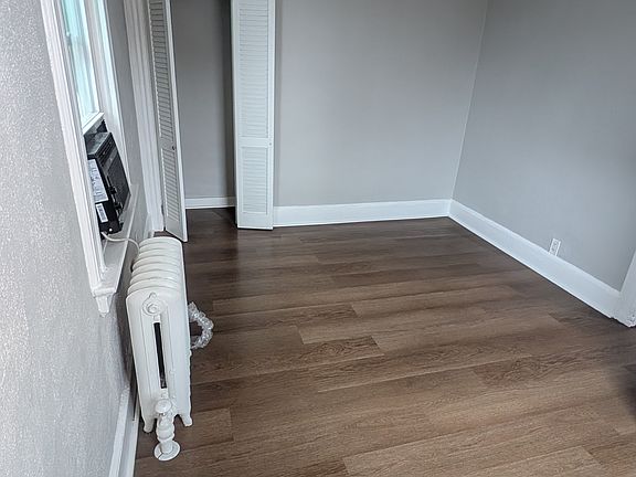 2nd image of 22 Dean St #2