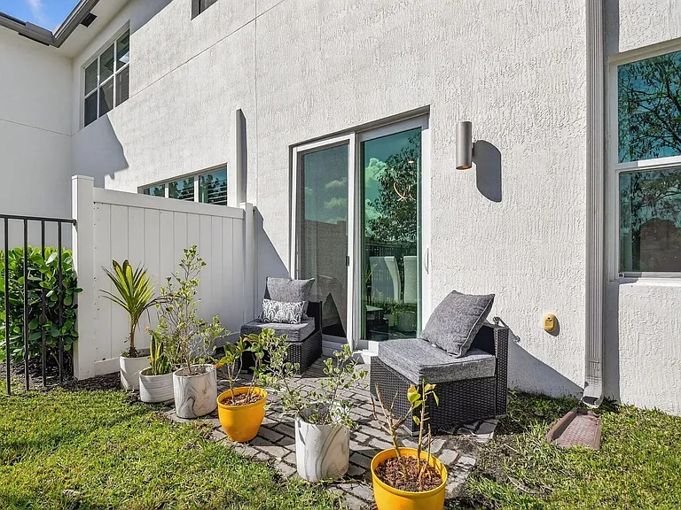 4790 Navali Dr — Photo 14