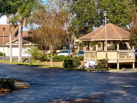 1216 IGV entrance, photo 3