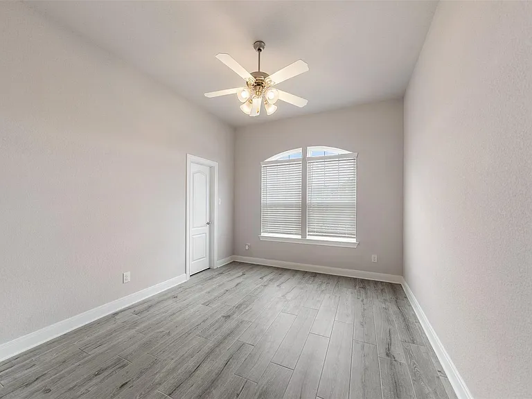 1524 N Blue Bonnet Ln — Photo 33