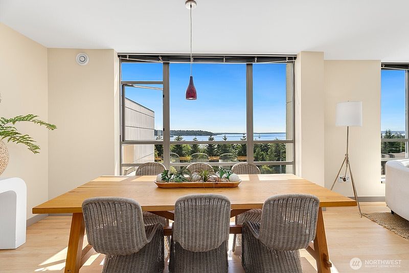 4th image of 2929 1st Avenue #200