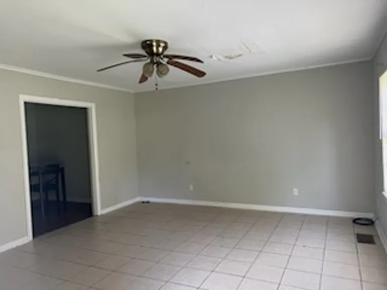 1704 Central Ave — Photo 3
