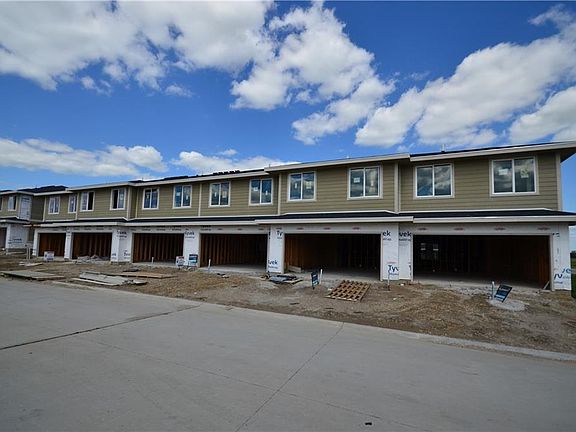 2nd image of 2339 SE Sydney Ln