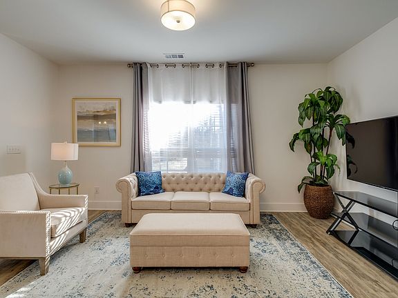 2021 New construction , ready m