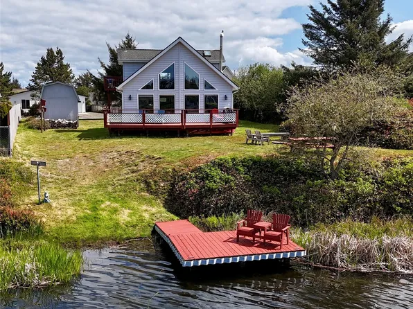 195 N Razor Clam Drive SW, Ocean Shores, WA 98569