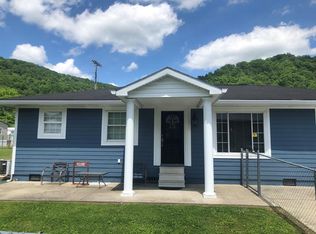 86 N Roberts Dr, Prestonsburg, KY 41653