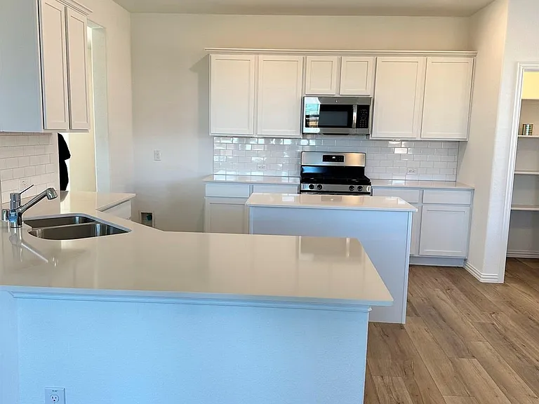 1008 Chip St — Photo 3
