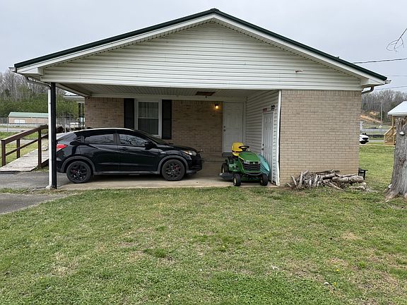 4th image of 203 N Clydeton Rd