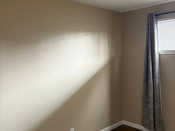 4th image of 23 N Ellsworth Ave #7