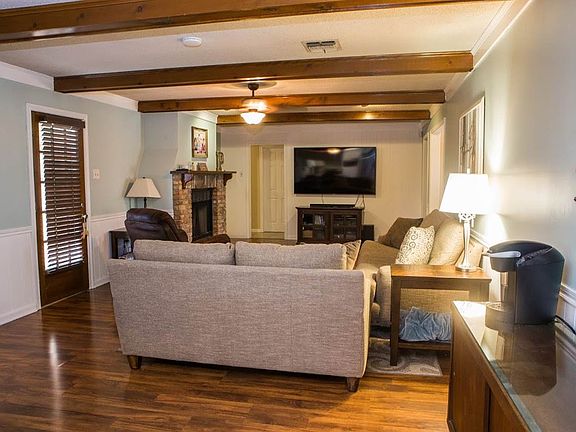 4th image of 406 Pineland Dr
