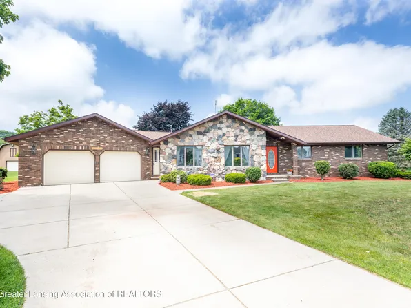 13749 Tallman Rd, Grand Ledge, MI 48837